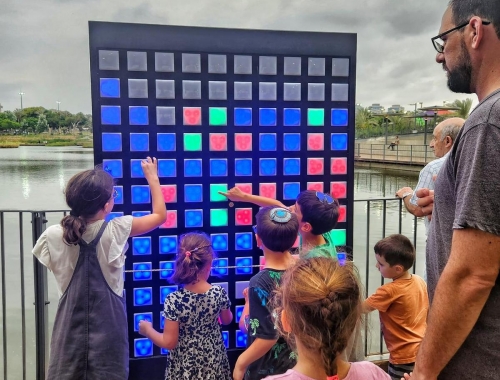 מתחמים מאירים בחושך | קימיז